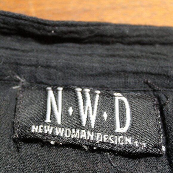 N.W.D Retro Black & Gold Tunic - Picture 6 of 6